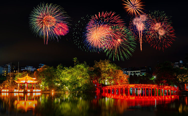 Top 10 festivals & holidays in Vietnam