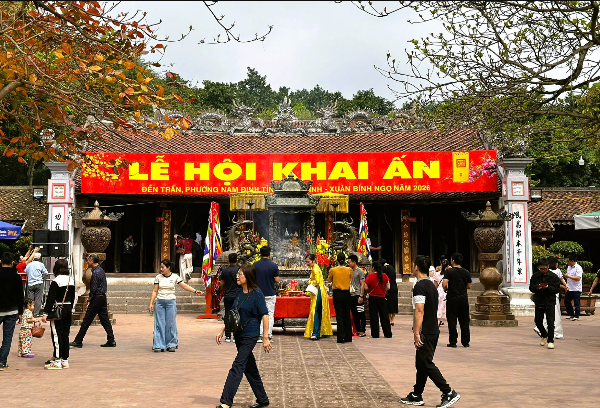 The sacred seal is unveiled at Trần Temple.