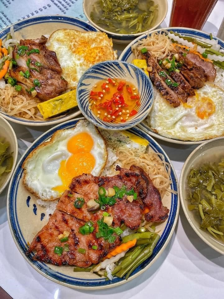 Ho Chi Minh City Street Food Guide 2026: 20 Must-Try Local Dishes Ho Chi Minh City Street Food Guide 2026: 20 Must-Try Local Dishes